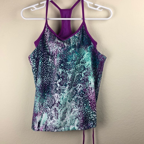 Fabletics Tops - Fabletics M print w/ built in bra workout tank